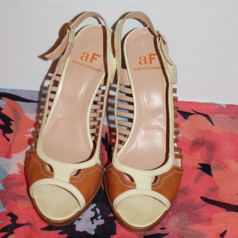 Alberto Fermani Women heels Size 39/ US 9